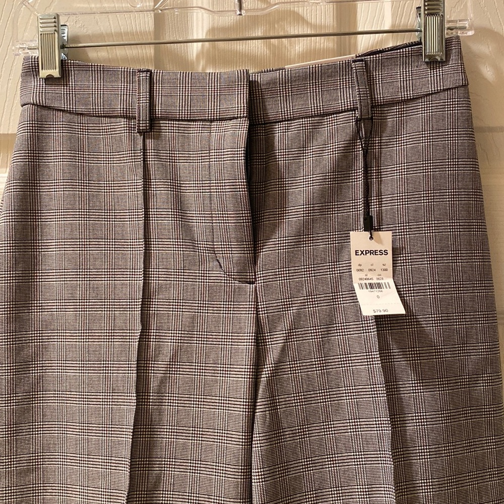 NWT Express Size 0 cropped straight high rise pants